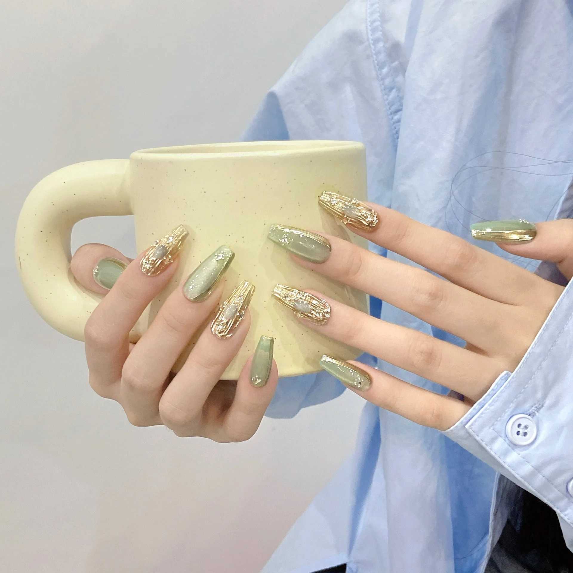 Mid-length Green Cat Eye Handmade Press On Nails For Ladies Professional Wearable Advanced Ins style Fake Nail Designed Nail ArtXJ241025