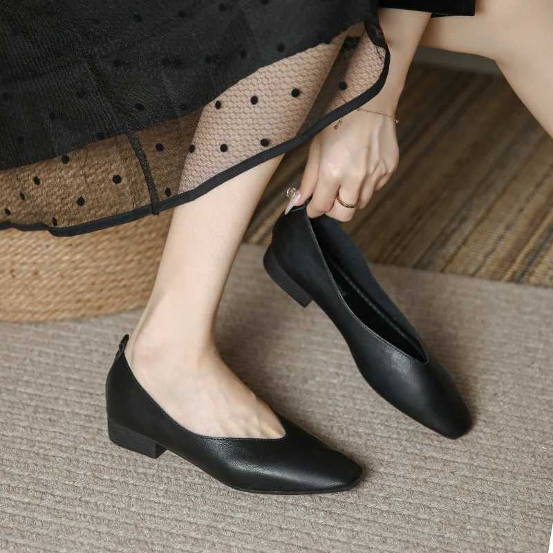 High Quality round flat bottomed shallow cut single shoe made of genuine leather with multiple colors for women casual and casual shoes T241024