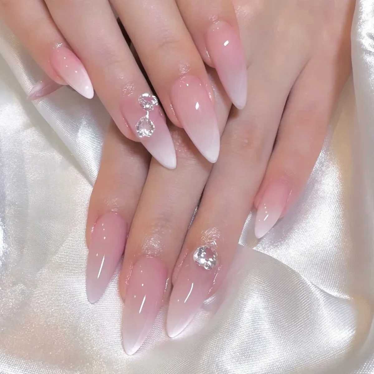 24Pcs Rose Almond False Nails Gradient Simple with French Design Wearable Fake Nails Short Full Cover Press on Nail Tips ArtXJ241025
