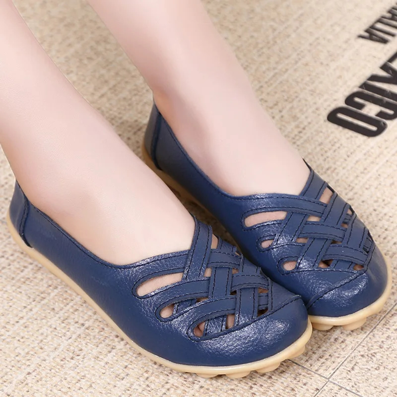 Womens soft leather flat shoes suitable for womens shoes comfortable Moccasins womens casual flat shoes free delivery womens shoes 241024