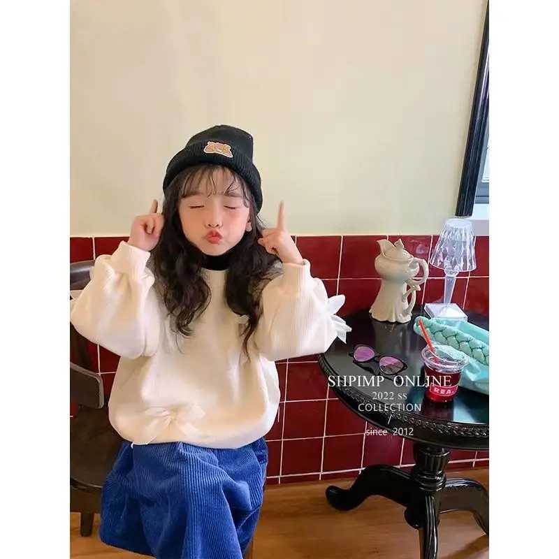 Girls new velvet sweater 2024 winter bow round neck sweater Korean integrated velvet top sweet princess childrens clothing W241025
