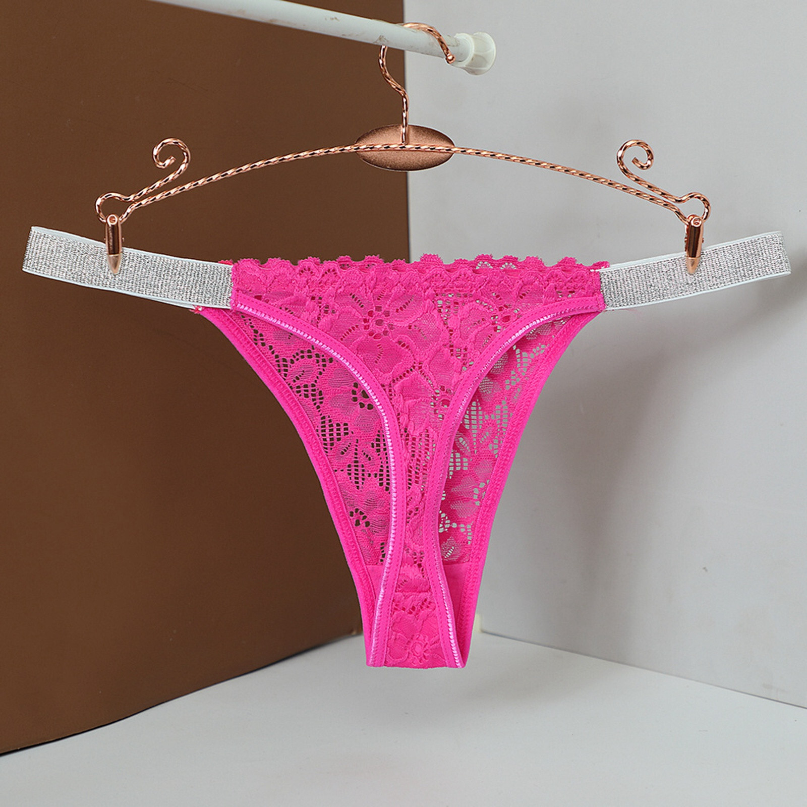 fashion 2025 New designer women s mid waist sexy solid color lace peach thong Calcinhas Feminina