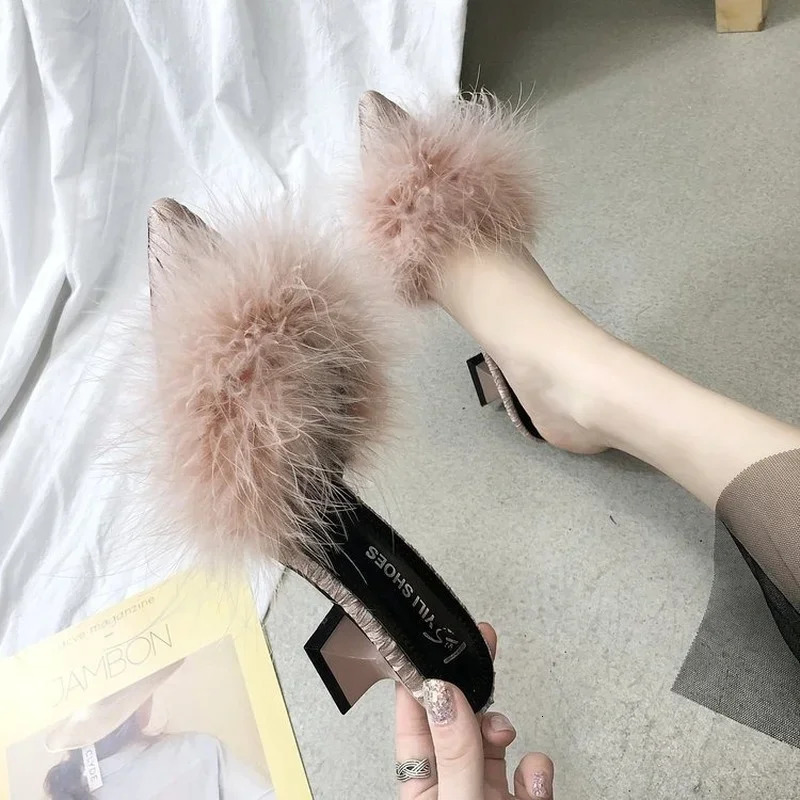 2024 Womens Fur Square Heel Leather Boots Wedding Womens Beautiful Pointe Girls Fashion Shoes Elegant Shoes Medium Heel 5cm 241024