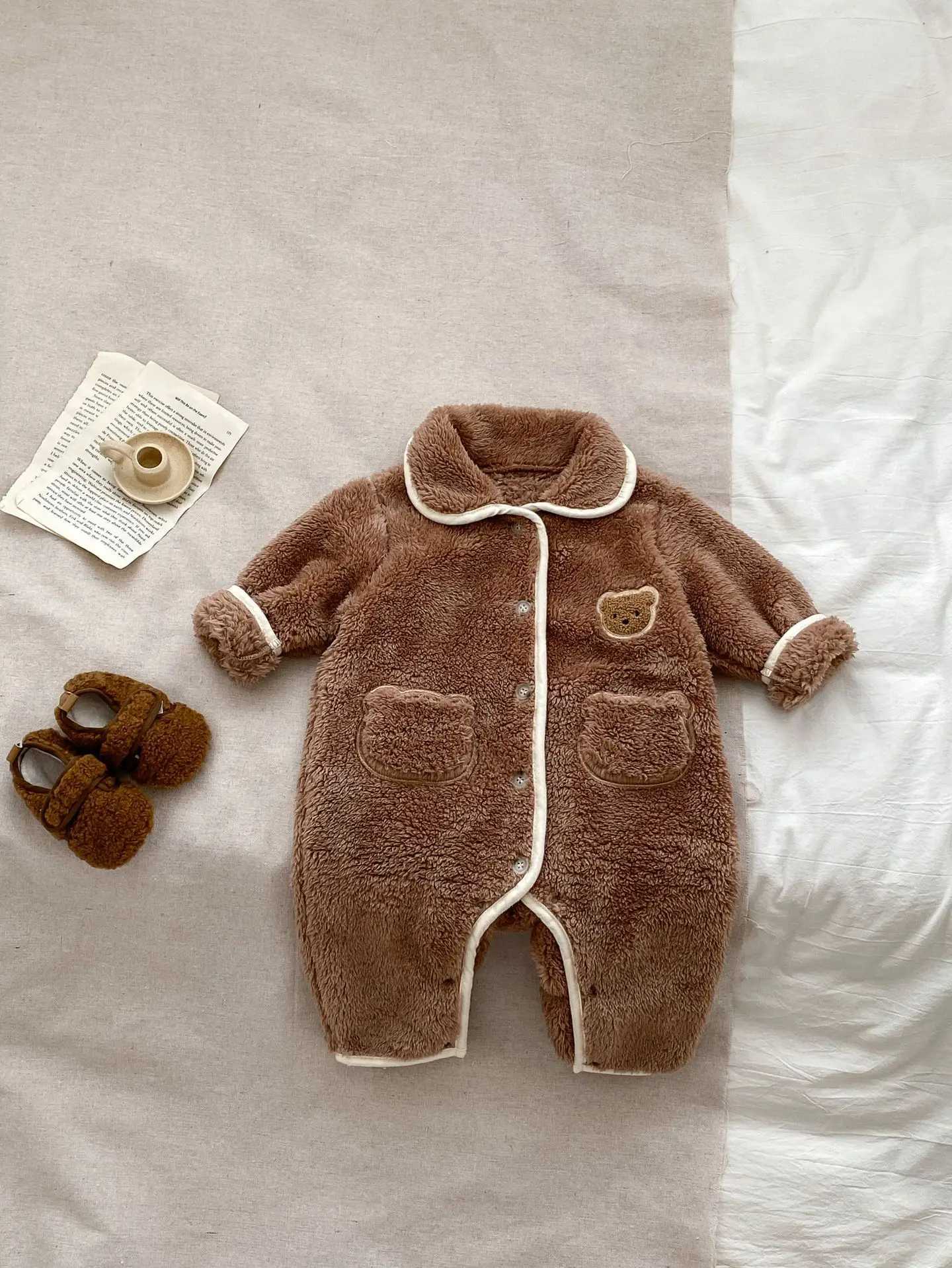 2024 Winter New Baby Long Sleeve Lapel Romper Newborn Cute Bear Pajamas Infant Boy Girl Plus Velvet Thick Warm Jumpsuit 0-24MXJ241025