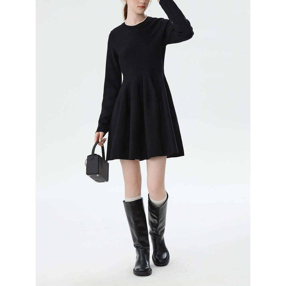 FSLE Women Winter Mini Commuter Black Round Neck Knitted Above-Knee Length Dresses French Ral Bud Dress 24Fs14487