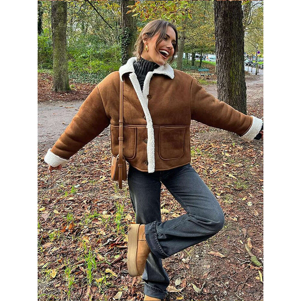 Women Brown Lamb Wool Patchwork Jackets Vintage Lapel Single-Breasted Double Pockets Short Plush Coats New Winter Lady Outwear