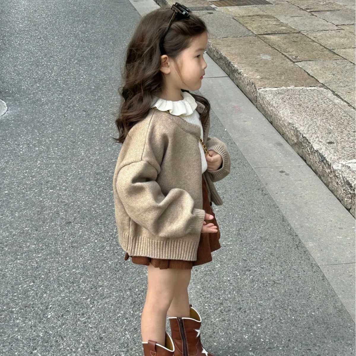 Womens sweater with open collar and pleated edge wool bottom striped velvet dress fashionable and fashionable W241025