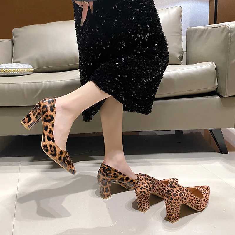 High Quality Womens Fi designer leopard pointed toe pump womens fabric/leather thick high heels sexy and smooth womens shoes large size 42 T241024