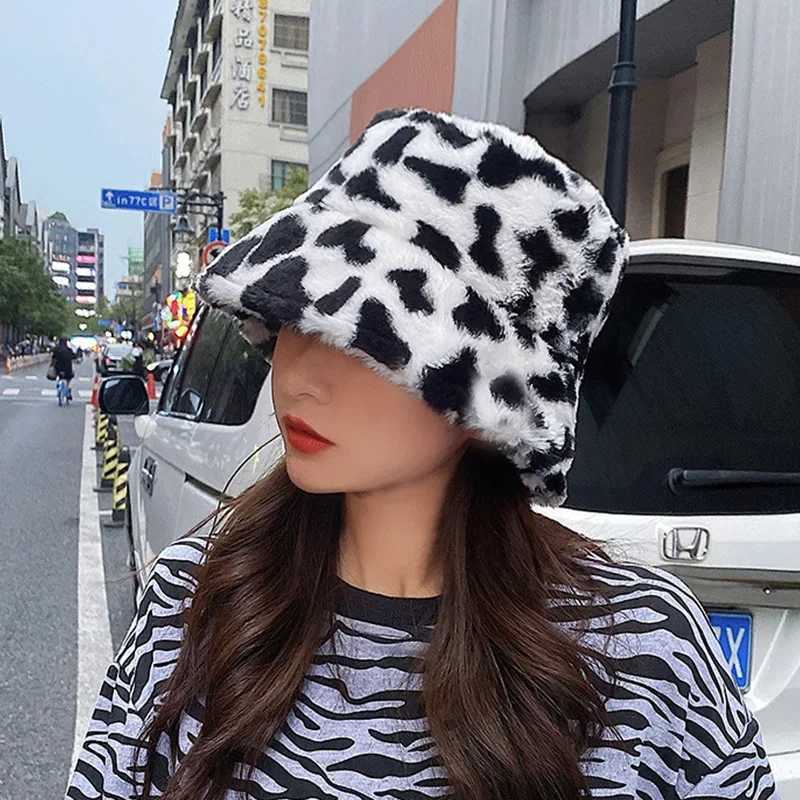 Autumn Winter Panama Hat for Women Faux Fur Bucket Hats Cow Print Plush Velvet Warm Panama Hat Fisherman Hats Vacation CapX241025