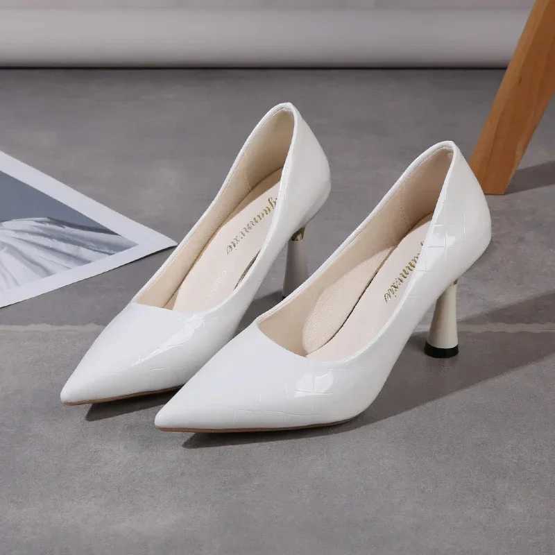High Quality Womens Shoes New Trend Summer Red High Heels Elegant Womens Shoes Black High Heels Corner Foot Pump Dress Leather White Womens Shoes T241