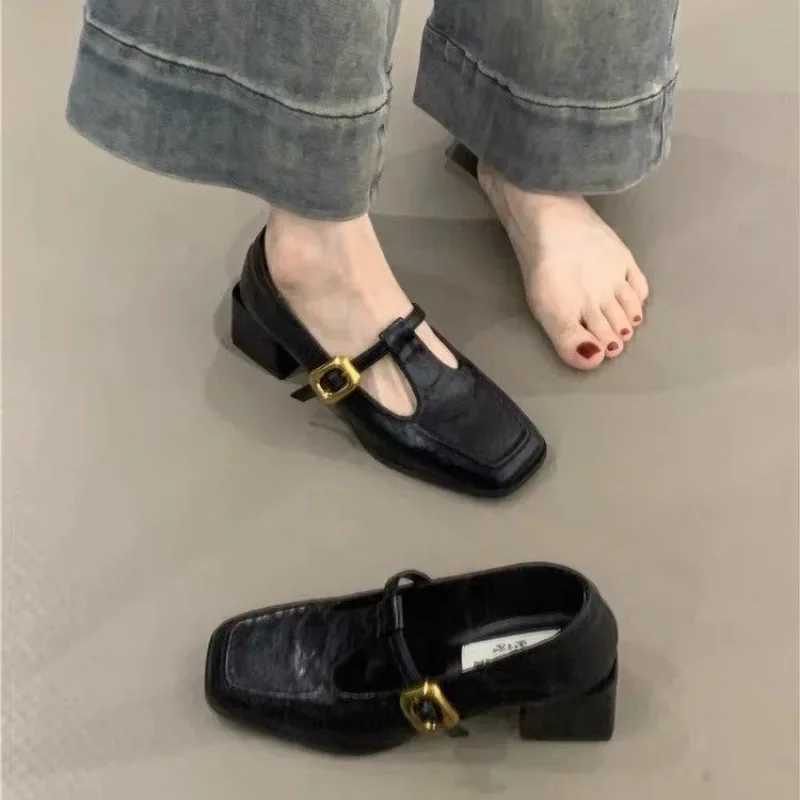 High Quality French womens square foot pump new comfortable square foot dress shoes simple and fashionable womens thick foot shoes T241024