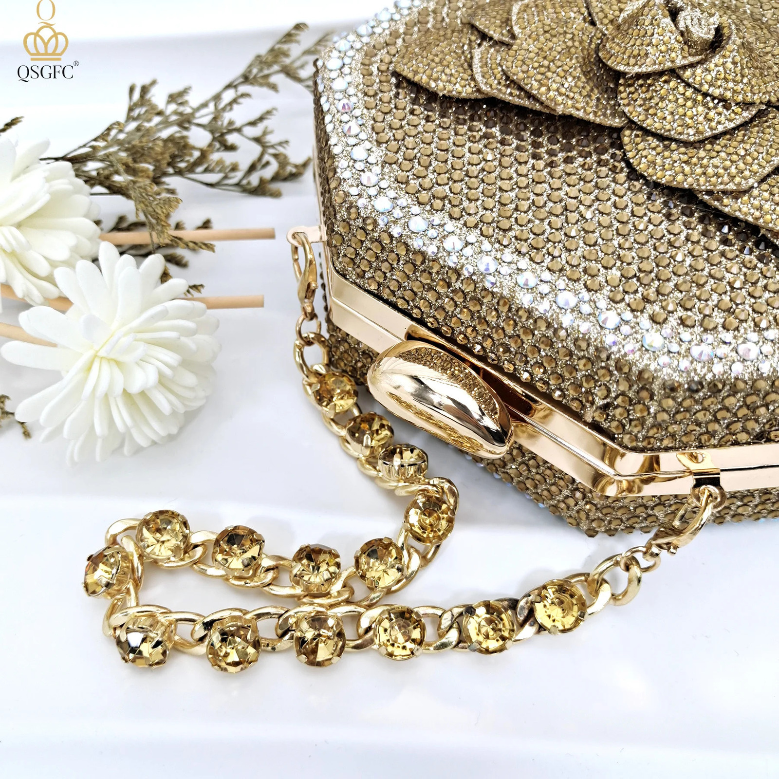 QSGFC Nigeria Fashion Womens Evening Shoes and Bags Equipped with Handmade Petal Clutch Toe to Heel Womens Party Shoes 241024