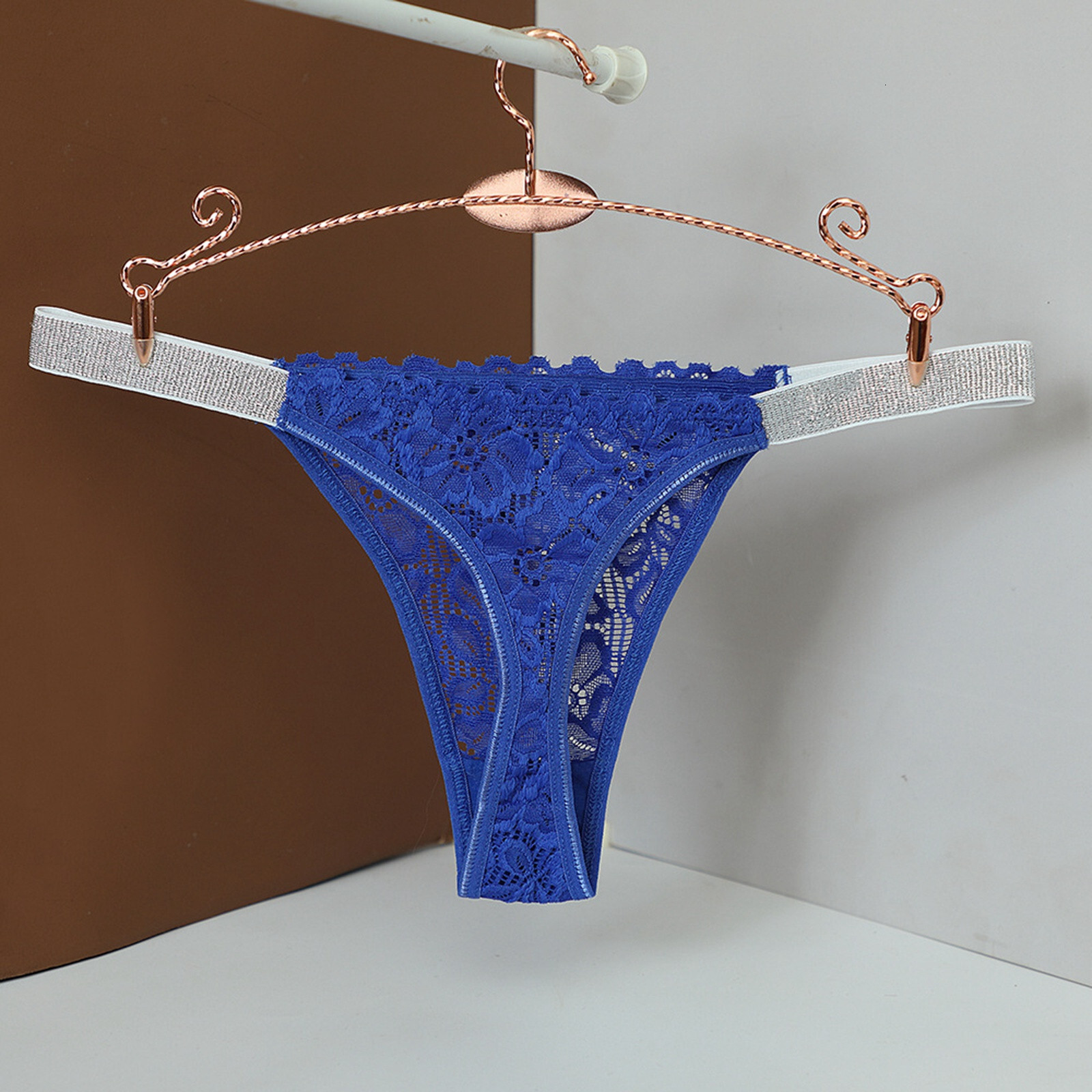 fashion 2025 New designer women s mid waist sexy solid color lace peach thong Calcinhas Feminina