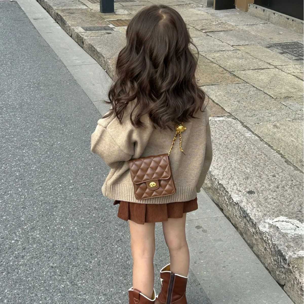 Womens sweater with open collar and pleated edge wool bottom striped velvet dress fashionable and fashionable W241025