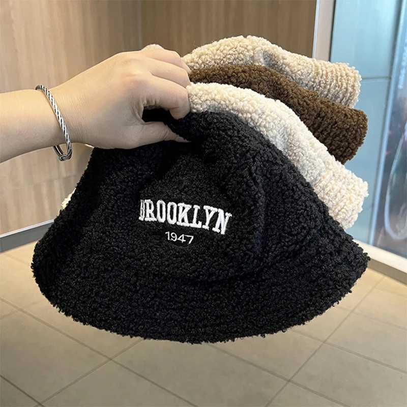 Warm and Comfortable Lambswool Bucket Hat with Letter Embroidery for WomenX241025