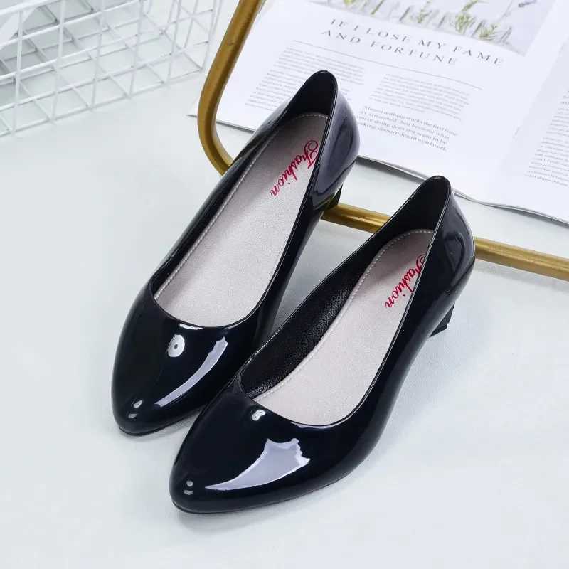 High Quality Cresfimix Sapatos Womens Fi Lightweight Round Toe Comfortable Spring and Summer Anti slip Waterproof Rain Shoes A1556 T241024