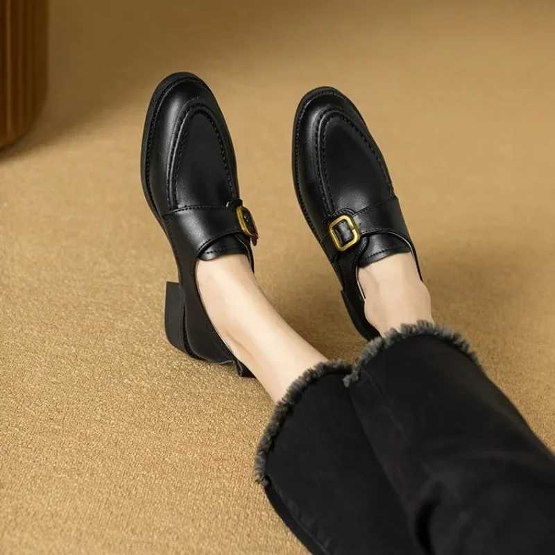 High Quality British style womens shoes flat shoes round toe casual womens shoes Oxford shoelaces fur prefabricated dress heel leather T241024