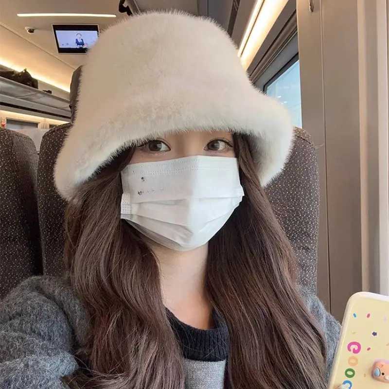 2024 Big Fluffy Faux Fur Bucket Hat for Women Luxury Plush Fisherman Hat Warm Winter Hat Thicken Cold Snowy Day Panama CapX241025