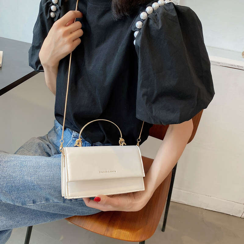 2022 Spring/Summer New Chain Fashion Versatile Single Shoulder Crossbody Internet Celebrity Handheld Small Square Women's Bag
