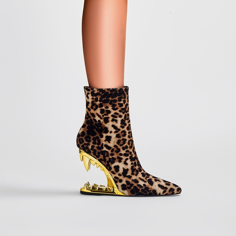 Kaky's New Leopard Print Pointed Toe High Wolf Teeth Slope Heel Large Women's Short Boots