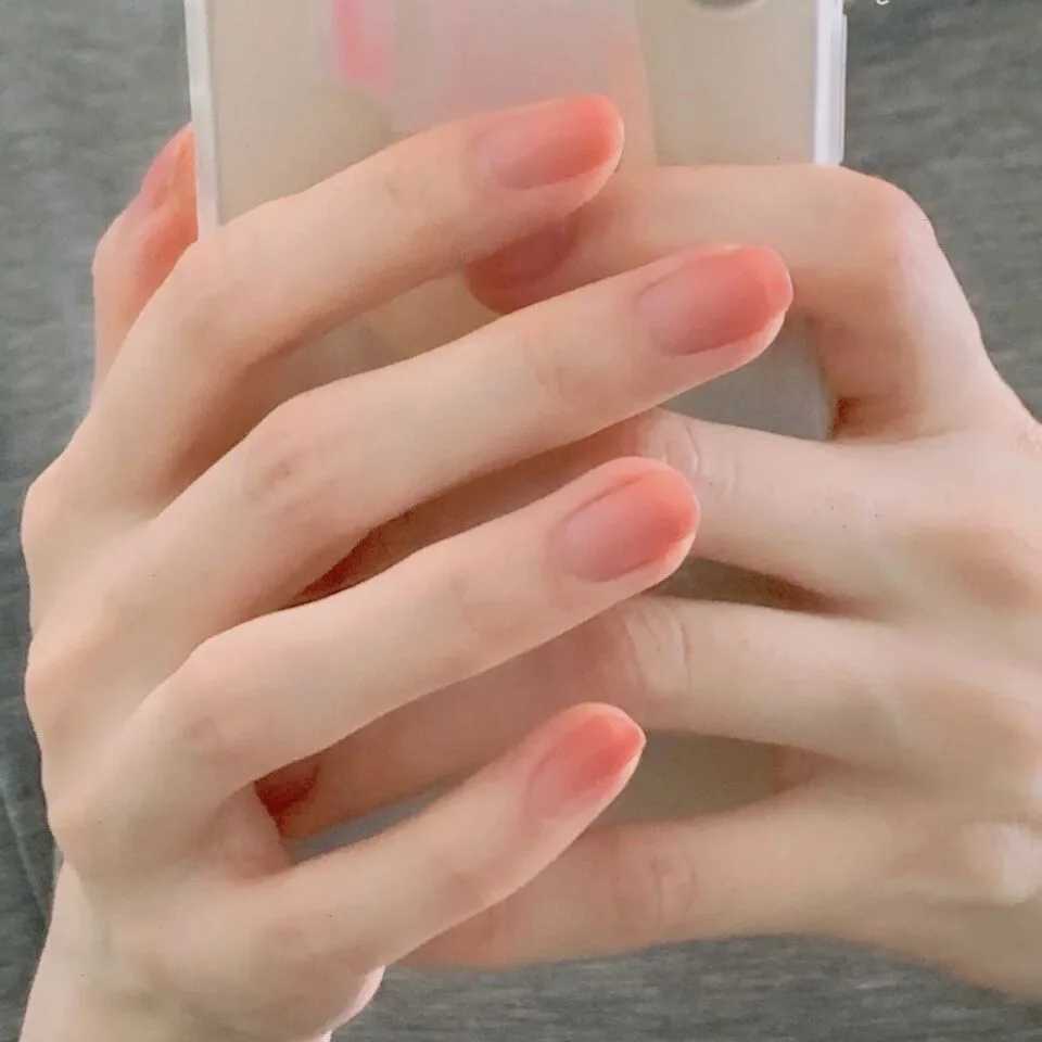 Gradient Pink Nails Press on Y2K Love Heart Fake Nail Medium Length Coffin Frosted Full Cover False Nails for Women and GirlsXJ241025