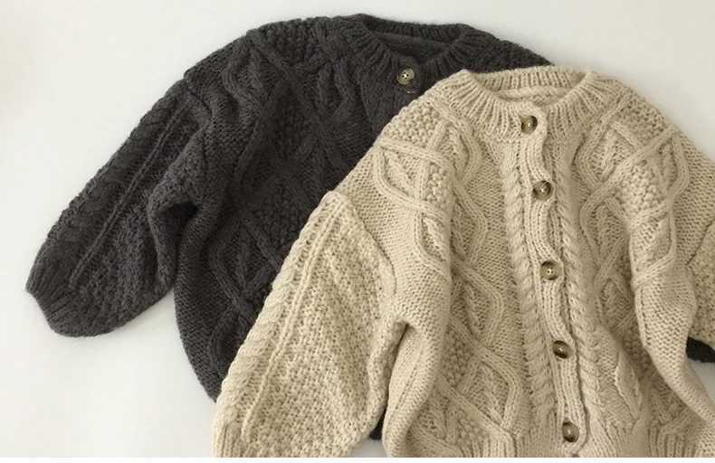 Leisure autumn cute childrens girls solid color twisted knitted loose cardigan wool sweater childrens long sleeved warm sweater W241025