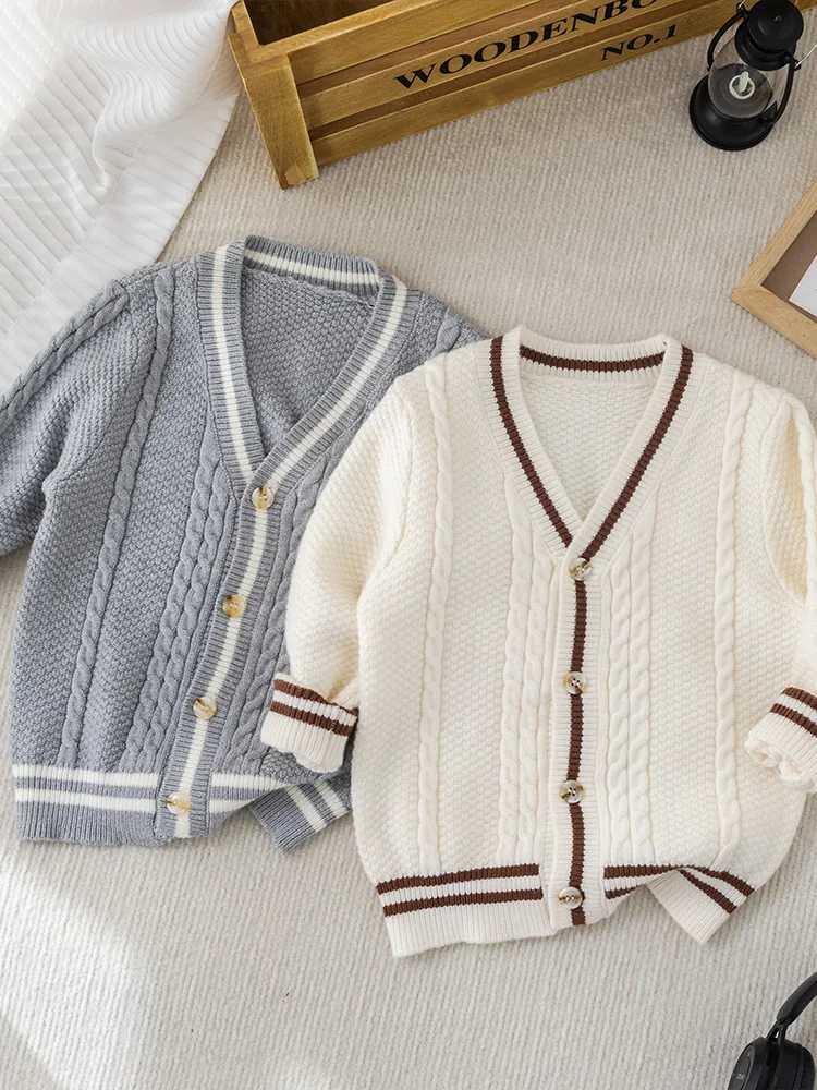 Twisted and clean colored knitted cardigan for autumn and winter suitable for boys children and toddlers W241025