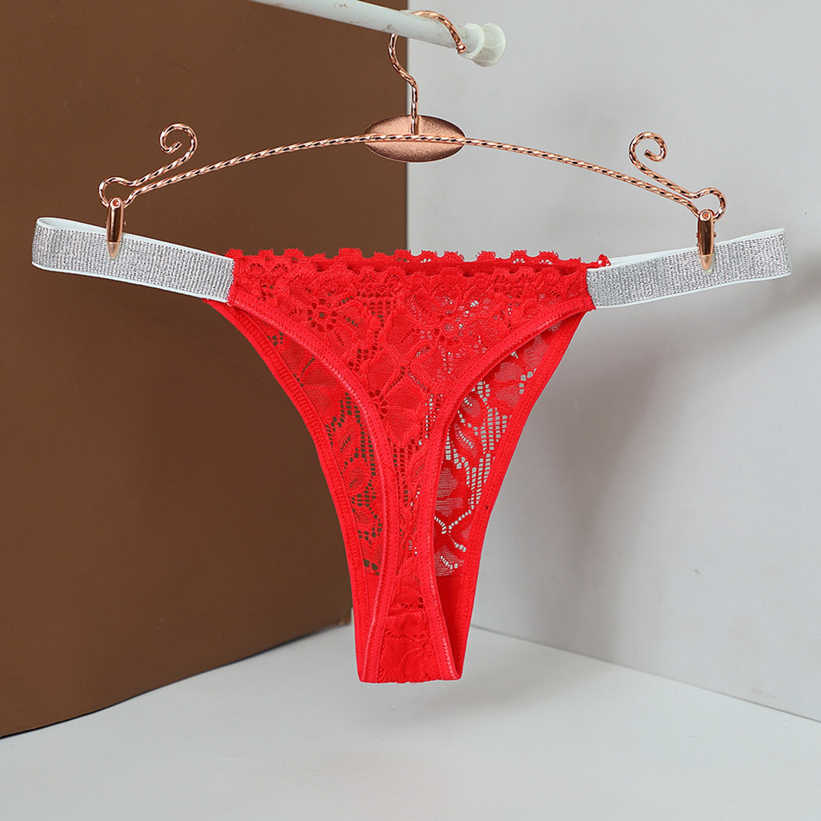 fashion 2025 New designer women s mid waist sexy solid color lace peach thong Calcinhas Feminina