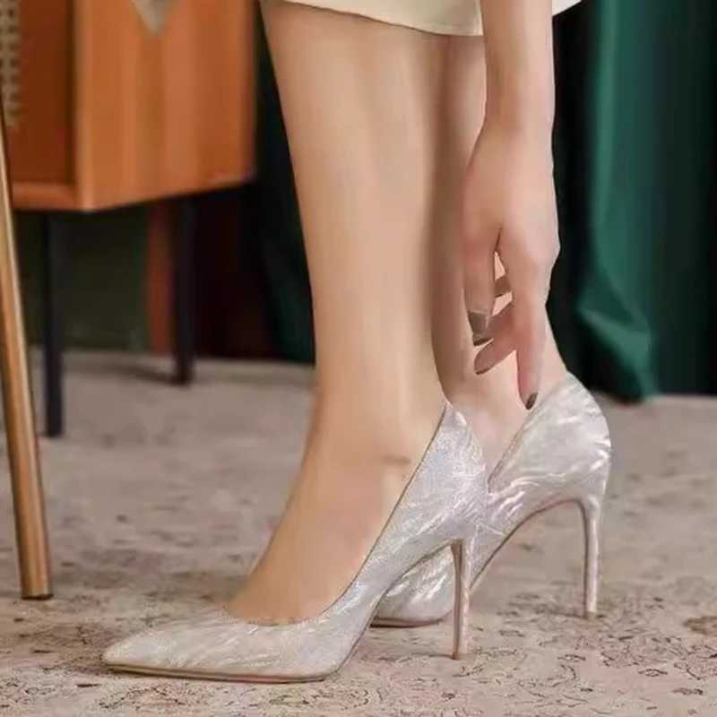 High Quality Luxury Sier Womens Pump Shoes Spring Pointed Toe High Heels Party Wedding Shoes Womens Stiletto High Heels Designer Shoes T241024