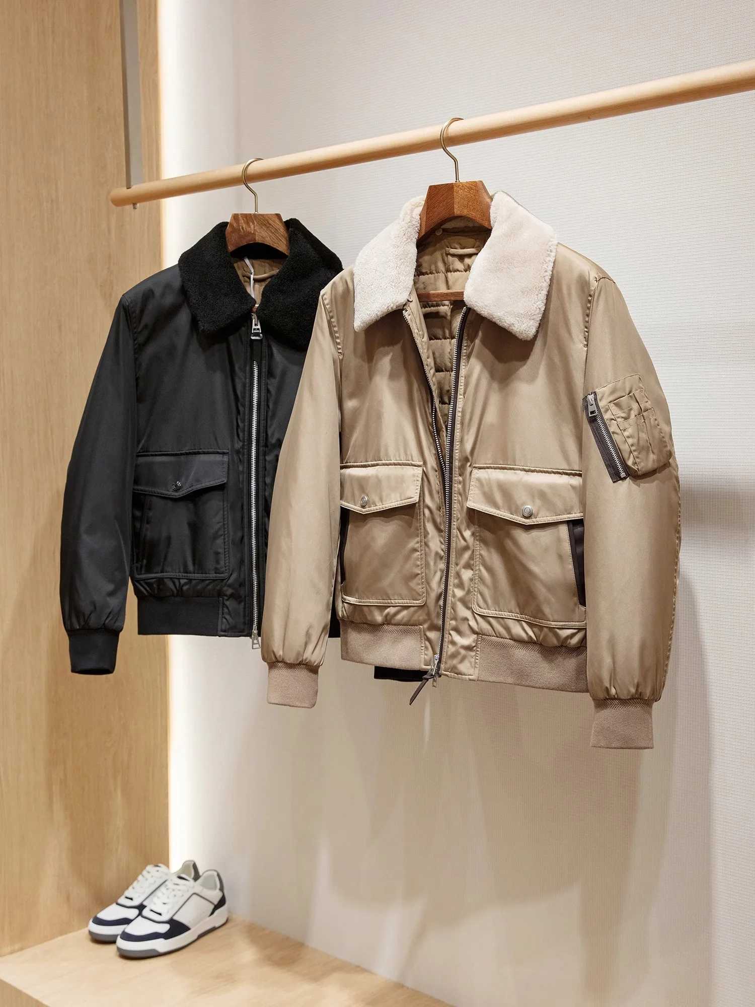 Wool cotton padded winter 2024 new mens sheepskin lapel cotton padded jacket high-quality fashionable and luxurious mens padded jacket clothing W24102