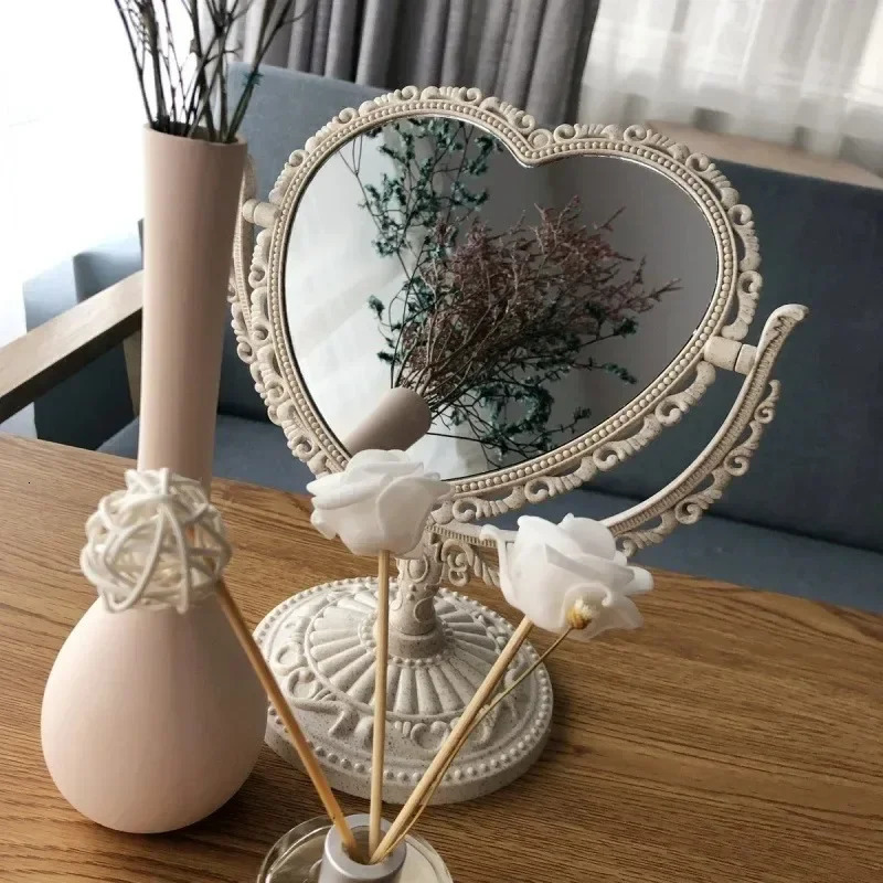 Vintage Makeup Mirror Double Sided Rotation Minimalist Cute Princess Dormitory Bedroom European Desktop 241024