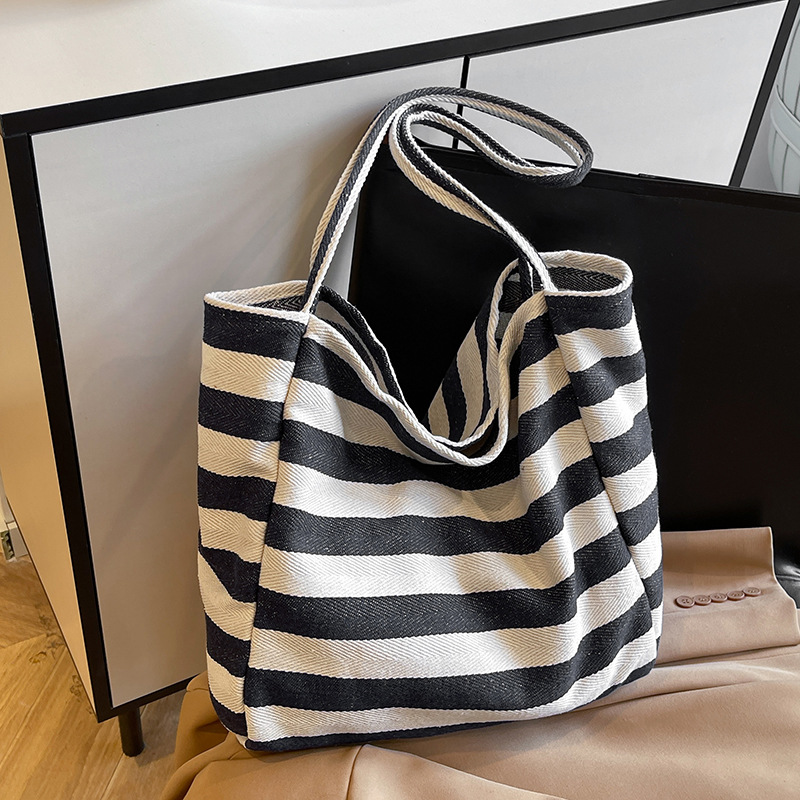 2025 Designer 2024 New 3 Autumn/Winter Striped Relaxation Tote Lazy Style Large Capacity Shoulder Women's Bag