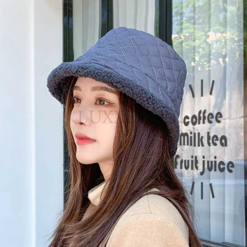 Lamb Fur Fisherman Cap Autumn Winter Fur Warm Female Hat Ear Protection Men and Women Solid Bucket Cap Outdoor Sun Panama HatX241025