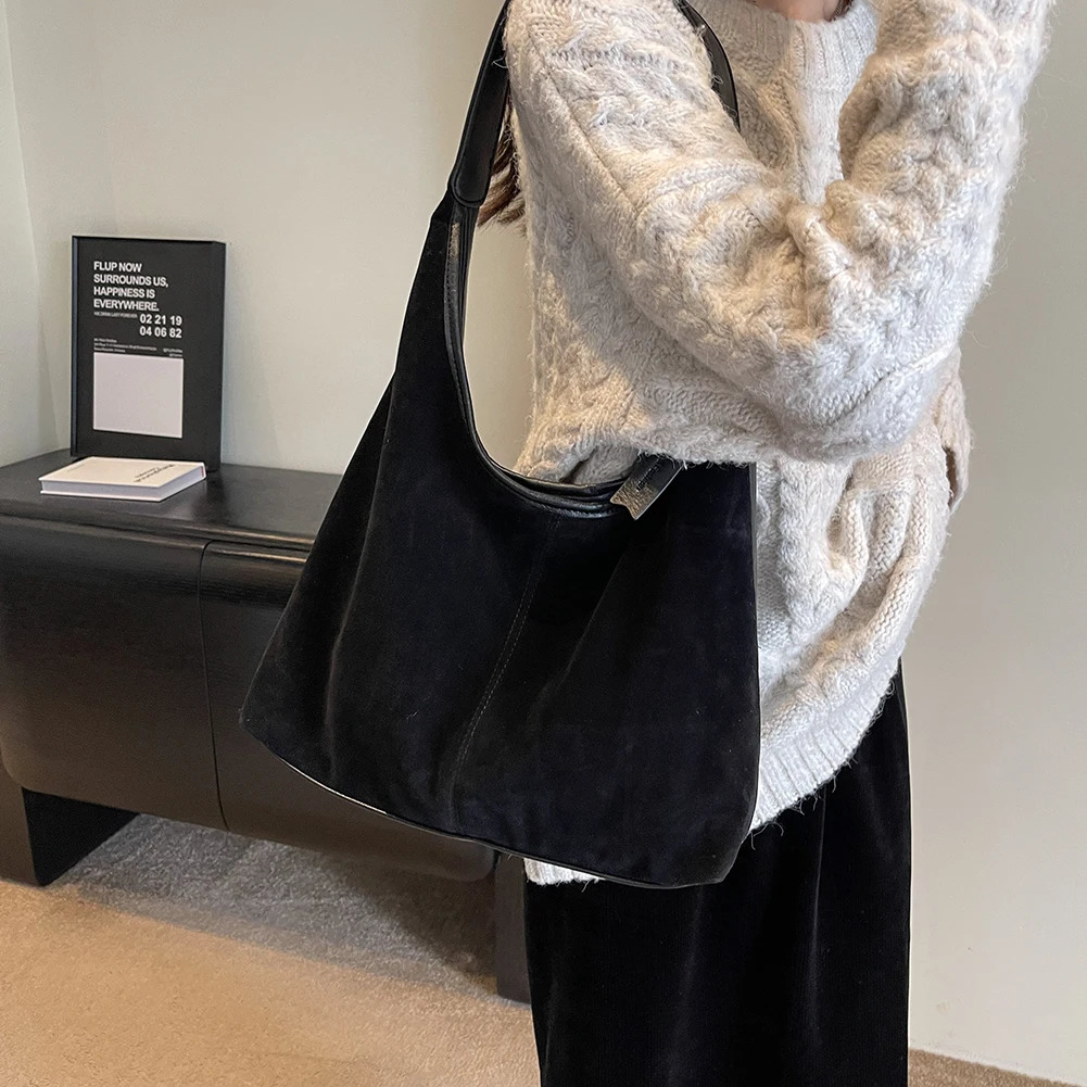 Suede handbag womens suede shoulder bag retro winter womens bag fashionable and fashionable womens shopping clutch homeless bag 241024