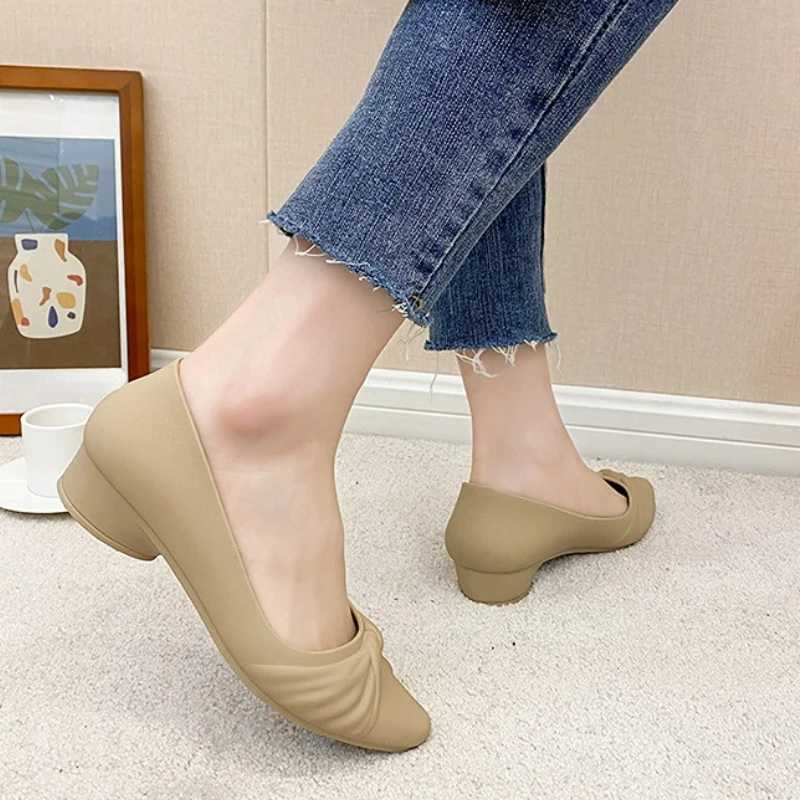 High Quality Womens casual slip shoes waterproof PVC shallow toe sole shoes womens work shoes pump plastic sandals T241024
