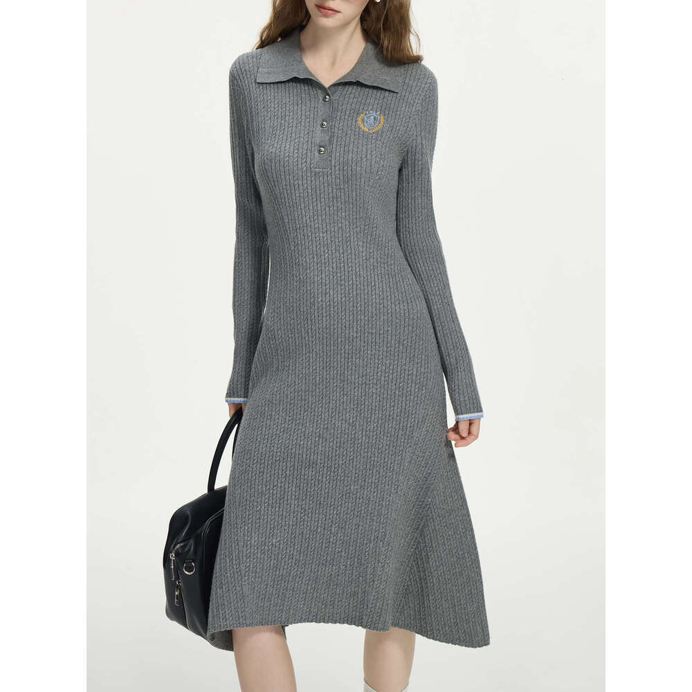 FSLE Office Lady College Embroidered Lapel Slim Fit Solid Color Knitted Dress 2024 Winter New Style Interior 24Fs14353