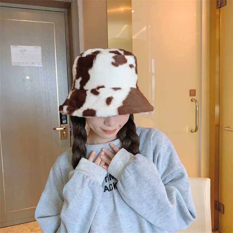 Winter Plush Cow Print Women Bucket Hat Fluffy Faux Fur Panama Fisherman Cap Outdoor Warm Fashion Furry Female Flat SunbonnetX241025