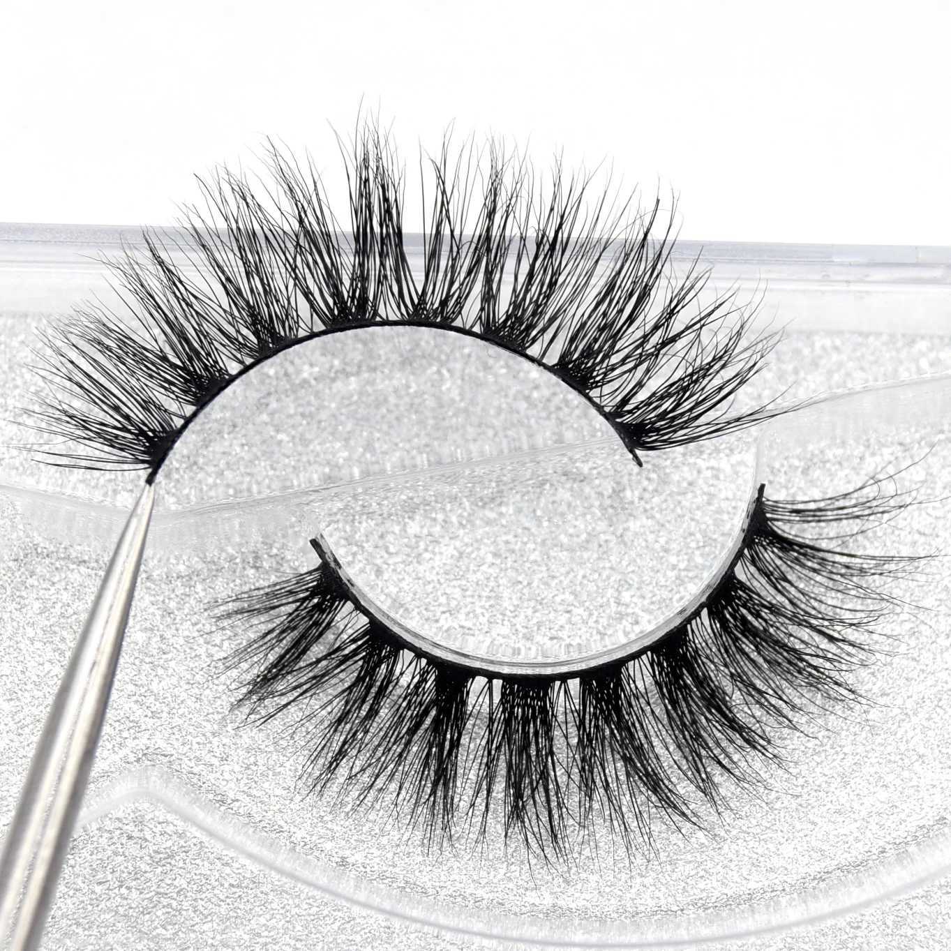Visofree 3D mink eyelashes are soft natural handmade cruel and free of mink eyelashes. They are lightweight full length Cilios Posticos D23W241024