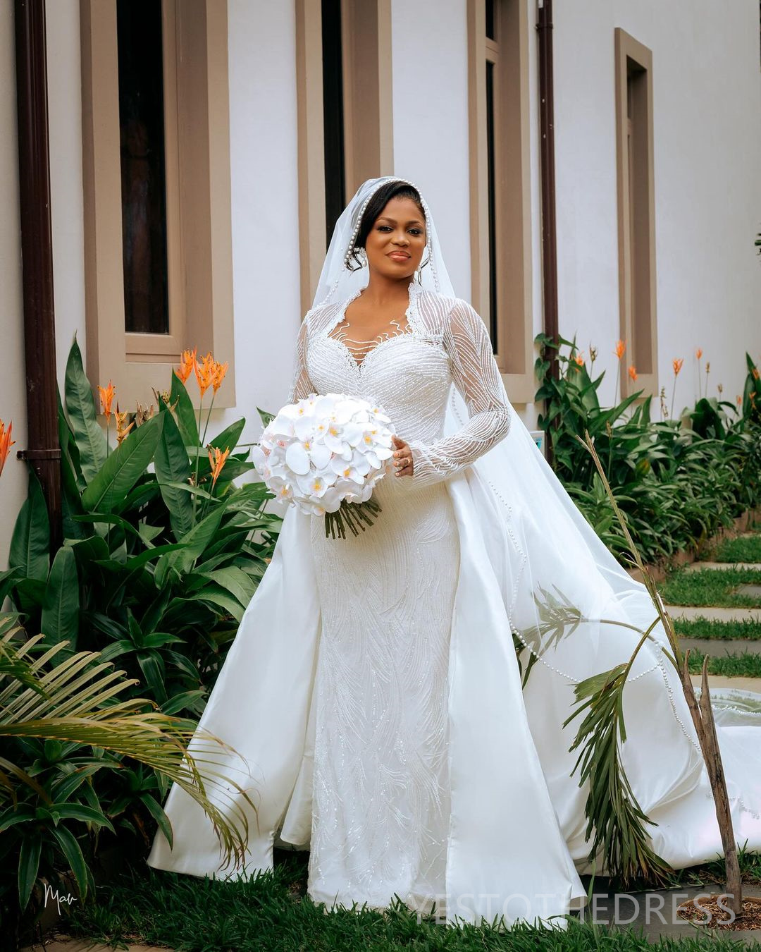 2024 Plus Size Aso Ebi Wedding Dress Bridal Gowns For Bride African Illusion Mermaid Long Sleeves Beaded Lace Pearls Detachable Train Wedding Gowns Fo