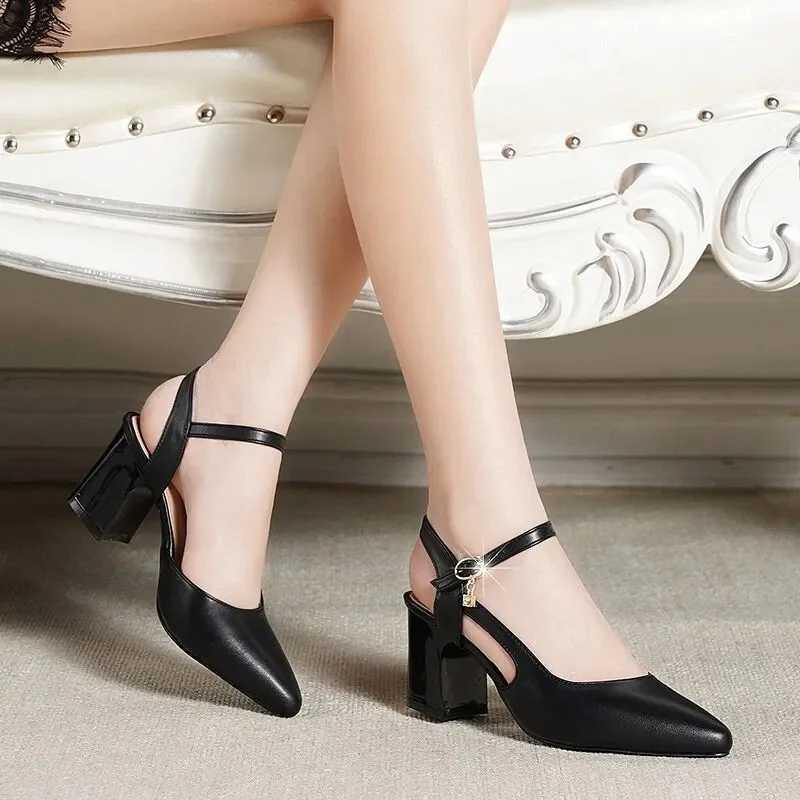 High Quality Womens Fi Pointed Toe Beige High Quality Pu Leather Buckle with Square Heel Womens Party Pump Zapatos De Mujer G1286 T241024