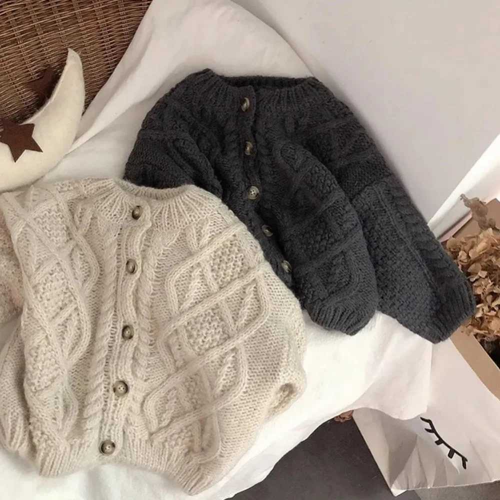Autumn and winter girls cardigan wool sweater Korean style childrens retro knitted sweater childrens girls thick cardigan wool sweater W241025