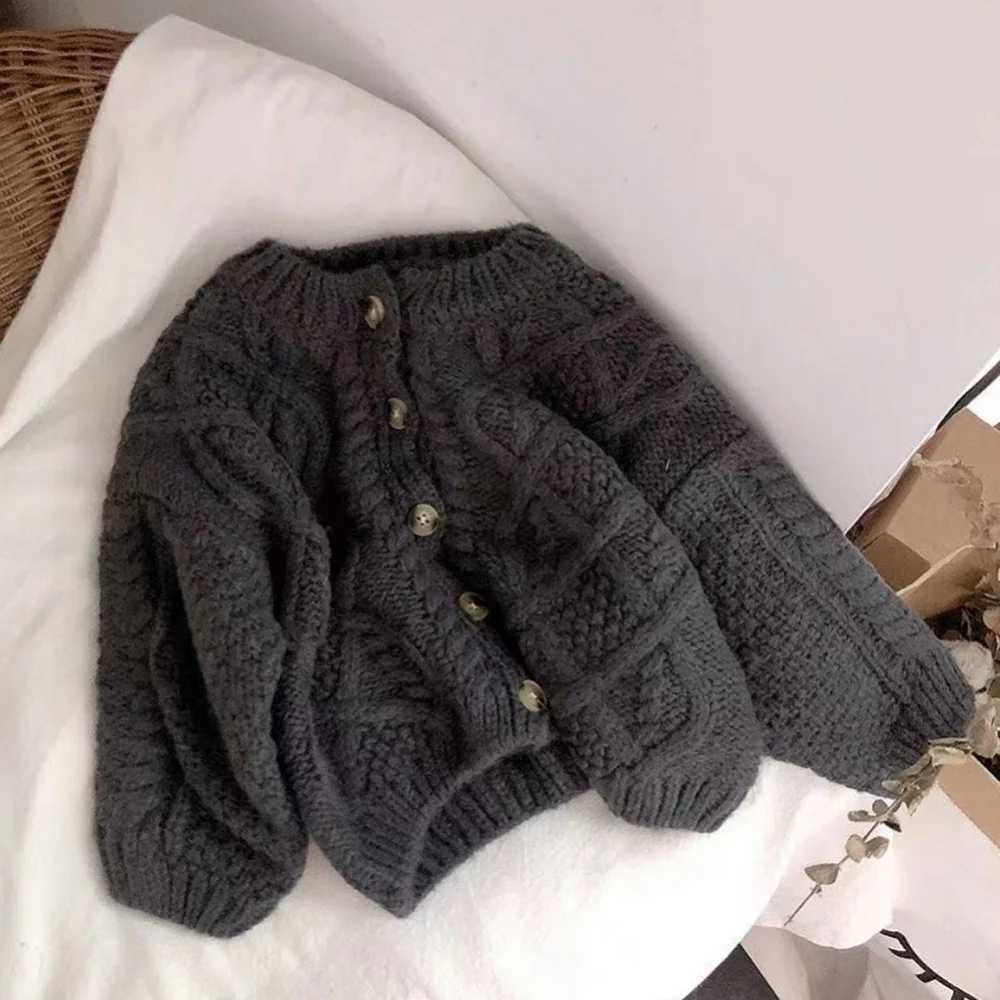 Autumn and winter girls cardigan wool sweater Korean style childrens retro knitted sweater childrens girls thick cardigan wool sweater W241025