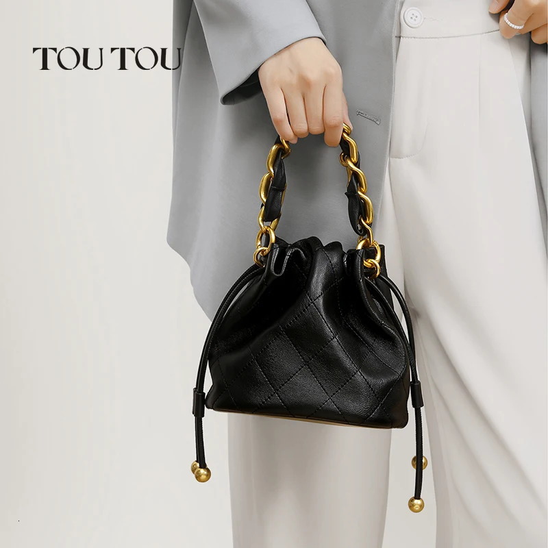 TOUTOU Genuine Leather Quilted Drawstring Bucket Bag for Women with Chain Strap Crossbody Handbag Daily Use and Commuting 241021