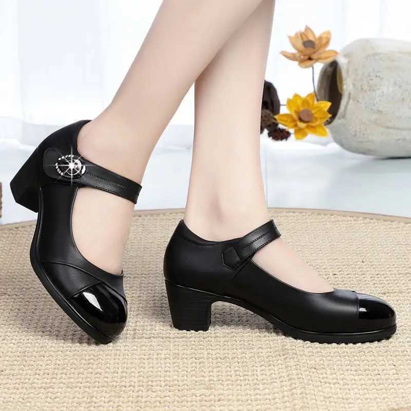 High Quality Cresfimix Womens Classic Lightweight Round Toe Black Pu Leather Square Foot Pump Suitable for Office Womens Shoes Sapatos Azuis C6446c T2