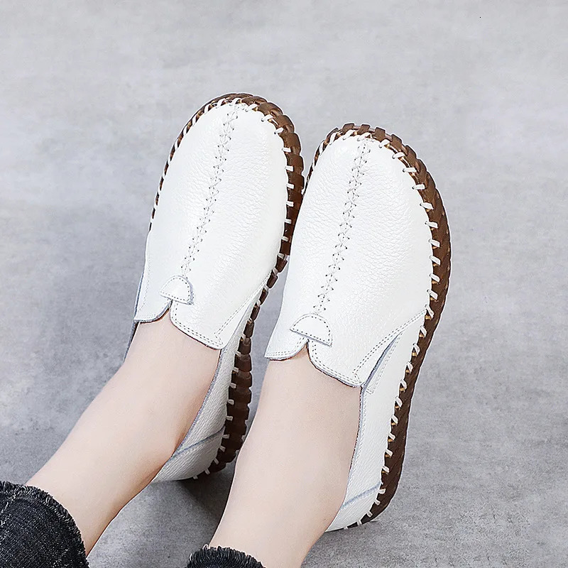 Autumn Wide Womens Shoes Genuine Leather Ballet Apartment Womens White Coat Driving Mochaxin Womens Foot Bone Shoes 241024