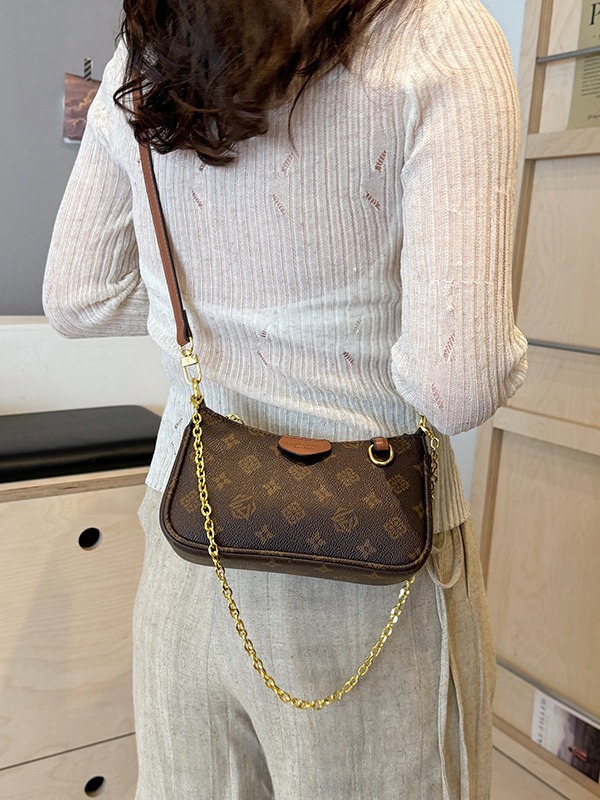 Texture chain 2024 early fall new women's retro color contrast shoulder with the same crossbody bag