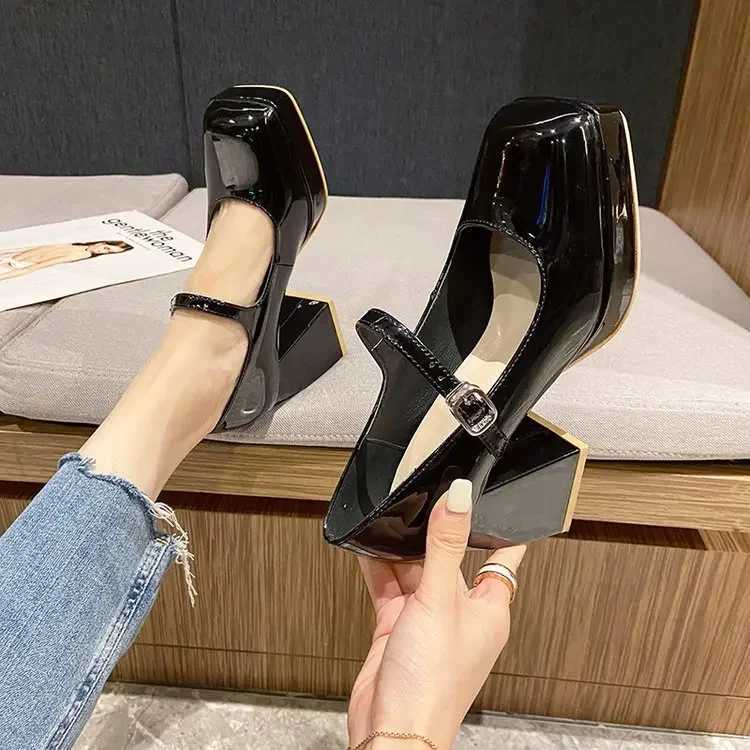 High Quality Platform Pumps Womens Square Thick Heel Mary Janes Womens Patent High Heel Party Shoes Square Thick Heel T241024