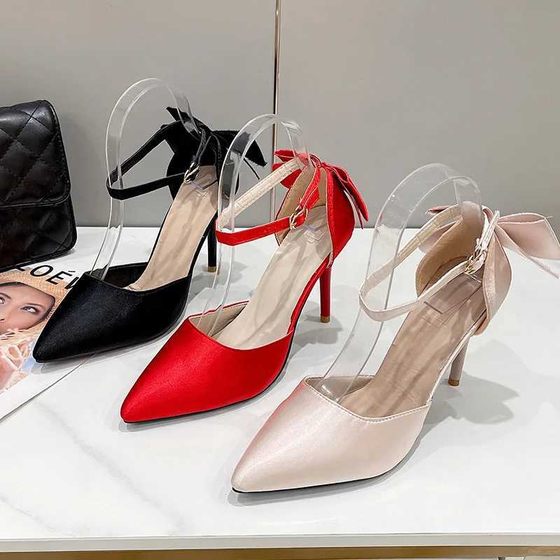 High Quality Sweet Womens Fi Single Shoes Thin Boots High Boots Shallow Corner Hollow Rear Bow E-line Womens Sandals T241024