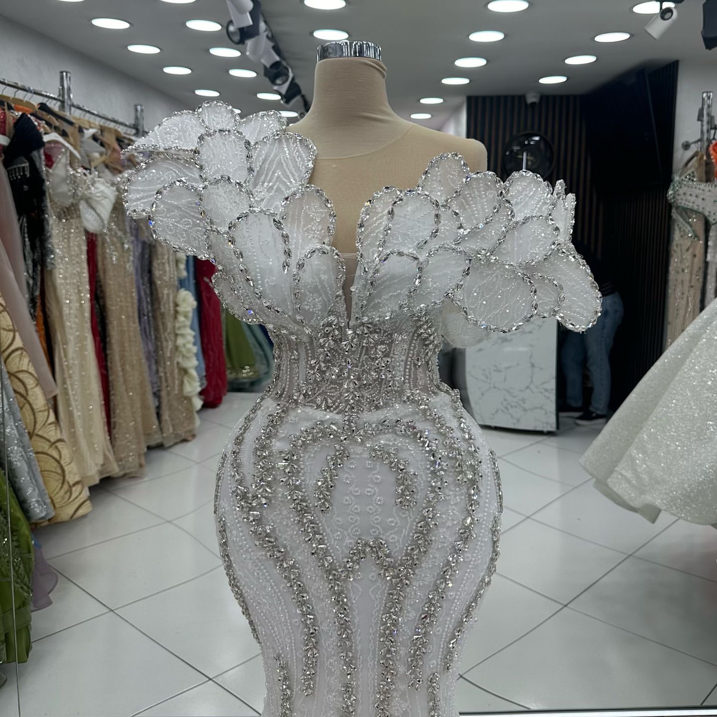 2024 Arabic Aso Ebi Plus Size Off White Mermaid Wedding Dresses Fully Beaded Rhinestones Florals Sparkly Bridal Gowns Dress ZJ032