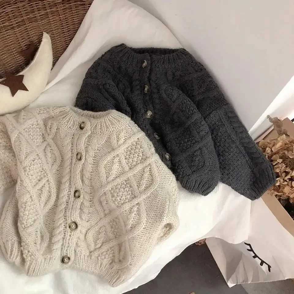 Childrens Sweater 2023 Autumn/Winter New Knitted Coat Thick Boys and Girls Sweater Treasure Sweater Girls Korean Twisted Cardigan W241025
